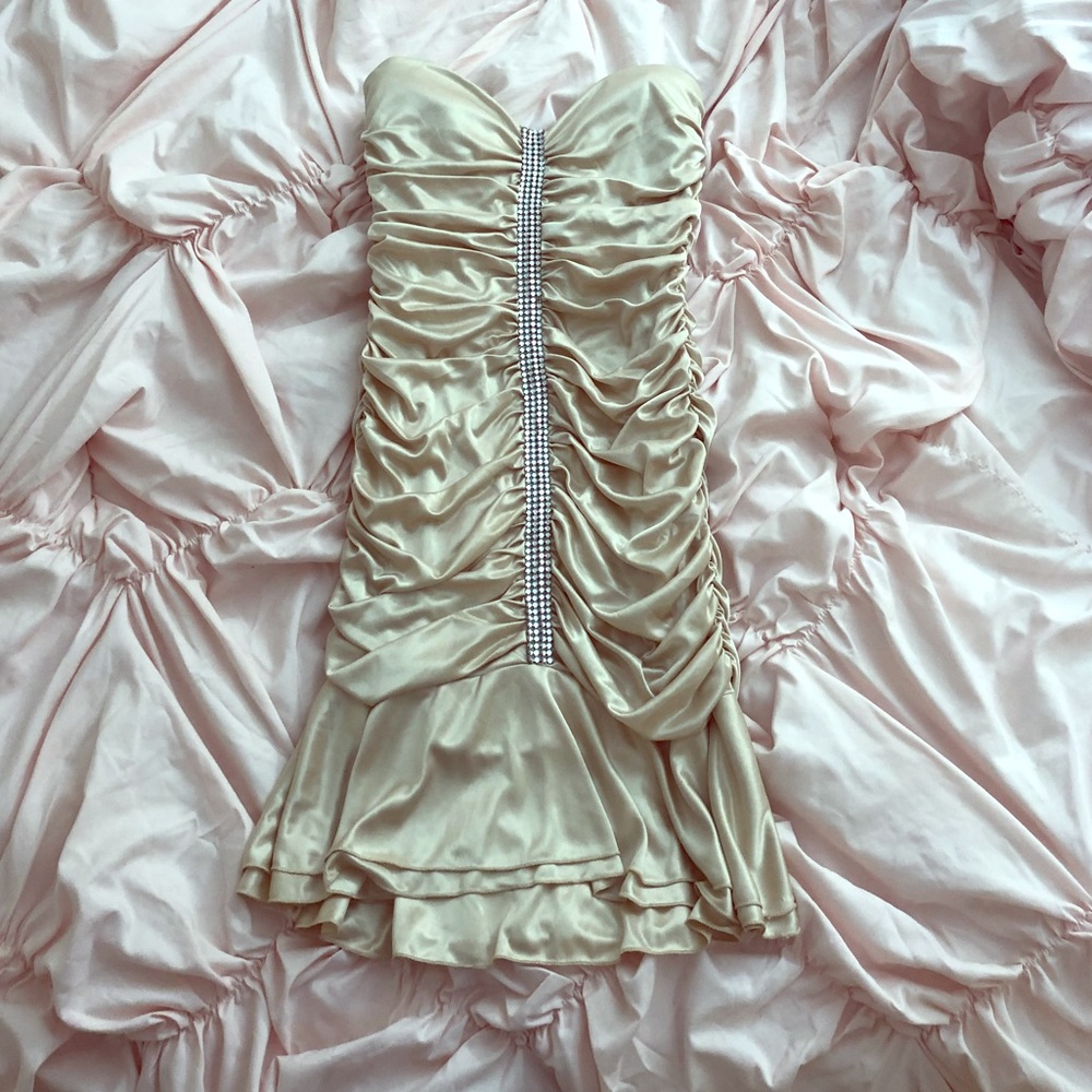 Strapless semiformal dress